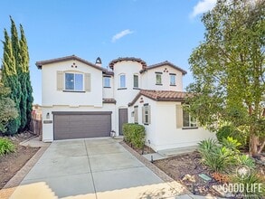 Building Photo - Stunning 4B/3.5BA House in San Elijo Hills!