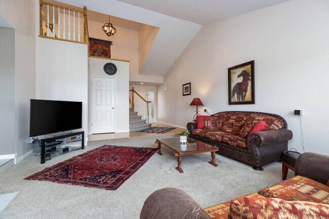 Building Photo - 8126 Clover Spring Ln