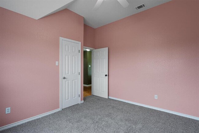 Building Photo - 130 Cotton Rows Ln
