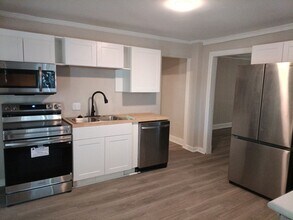 Building Photo - Cozy 3 Bedroom Home with Fenced Yard – Available Now in Augusta!