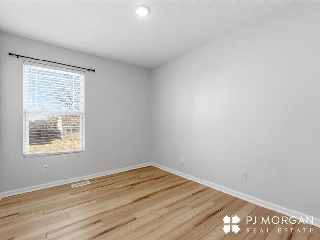 Building Photo - Relax by the fire in this beautiful rental home!