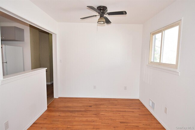 Building Photo - 855 Surf St