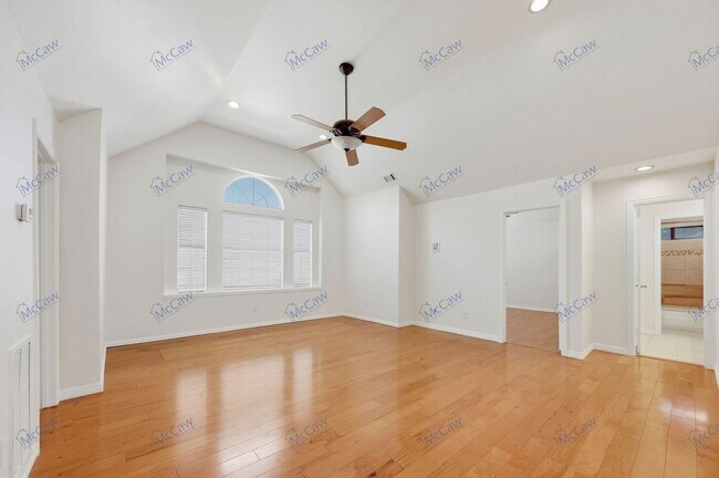 Building Photo - 622 Andover Ln