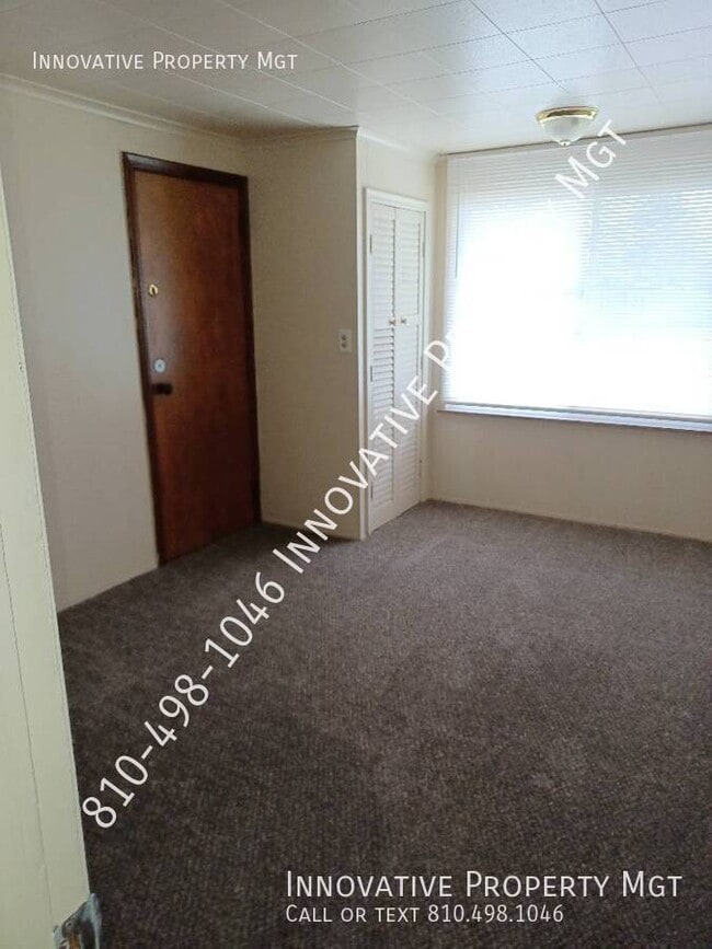 Building Photo - 5181 1/2 N. Elms-#1