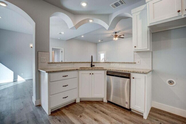 Building Photo - Pristine 3/2/2 in Frenship ISD, All Applia...