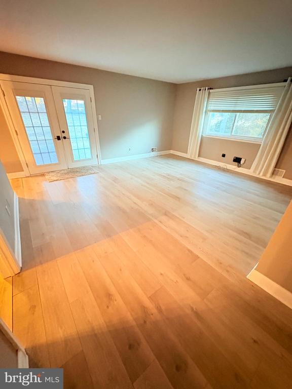 Building Photo - 54 Hillcroft Way