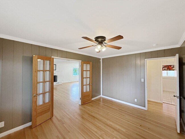 Building Photo - 3B/1BA Home in Escondido Available for Rent!
