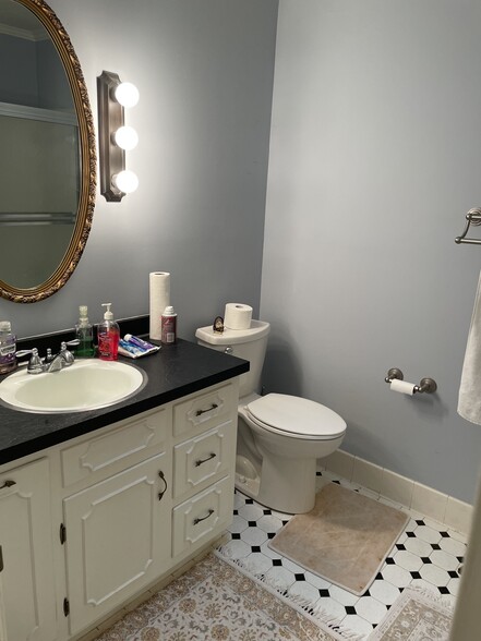bathroom - 725 Purdue St