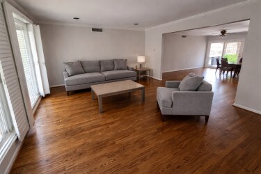 Building Photo - 8604 Baltimore Dr