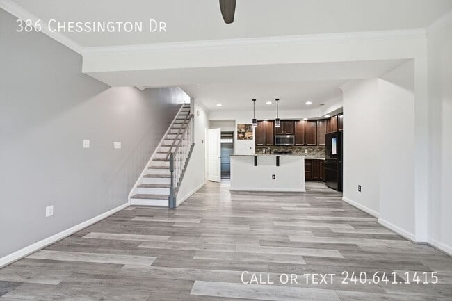Building Photo - 386 Chessington Dr