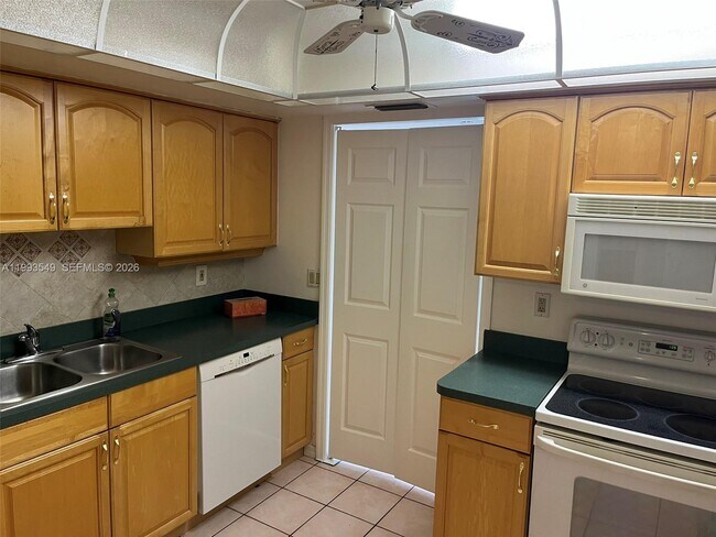 Building Photo - 4181 Silver Sword Ct