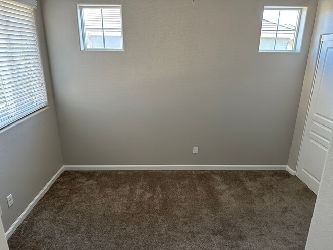 Building Photo - Pleasant 4 Bedroom 2.5 Bath Home Located in the Newer Gated Development of Lavigna