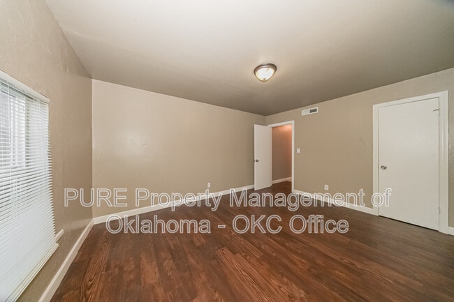 Building Photo - 1309 NW 38th St