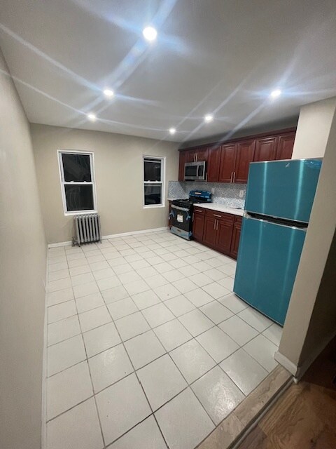 Kitchen - 18831 Dormans Rd