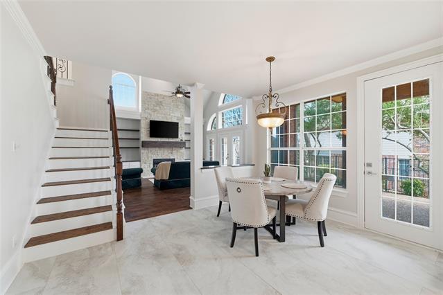 Building Photo - 715 Lakeway Dr