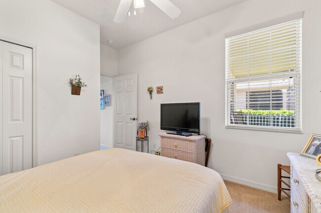 Building Photo - Move-In Ready Home! Trilogy