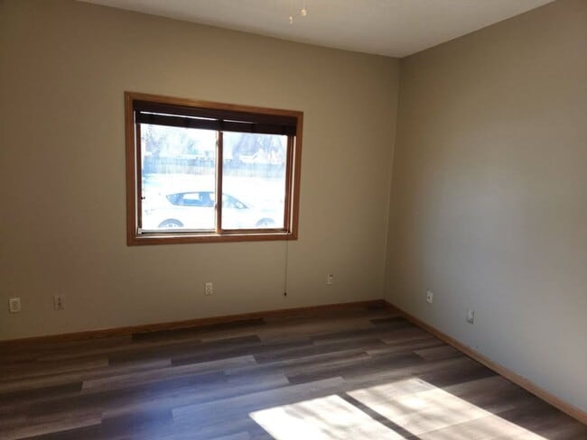 Building Photo - 825-827 Gohres St