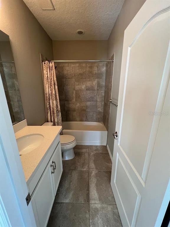 Building Photo - 1115 Estancia Wds Lp