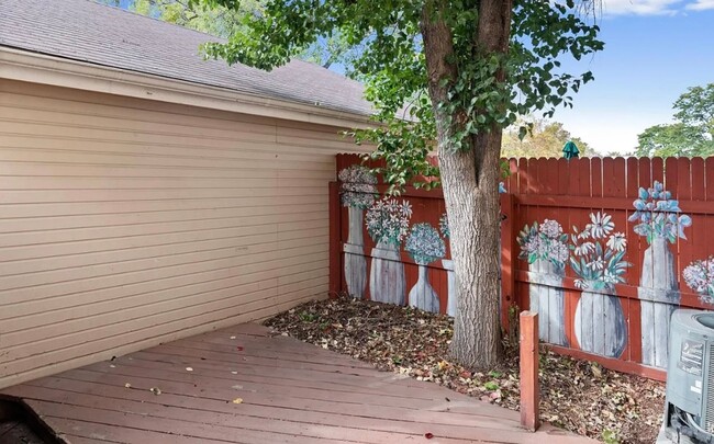 Building Photo - Charming Townhome for Rent in Timber Lake ...