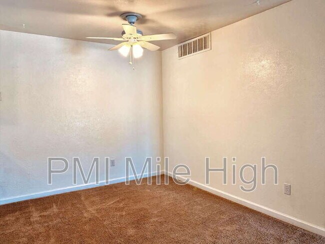 Building Photo - 4245 E 119th Pl