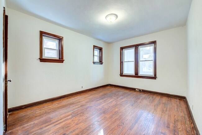 Building Photo - 3754 Dunnica Ave