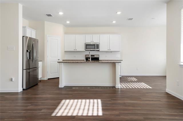 Building Photo - 5509 Brentlawn Dr