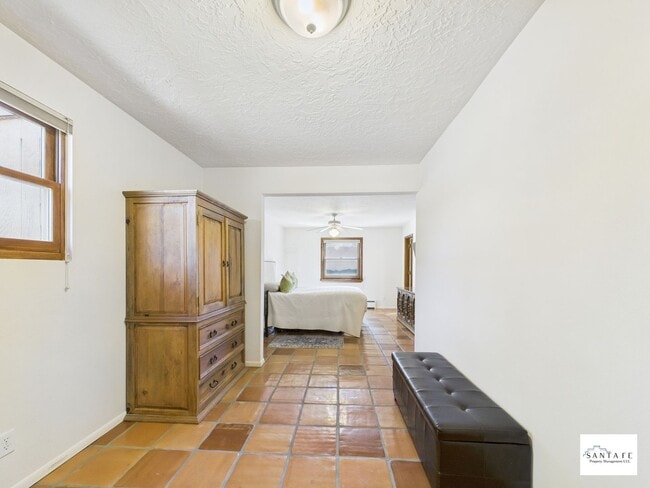 Building Photo - Fully Furnished Home available Now!