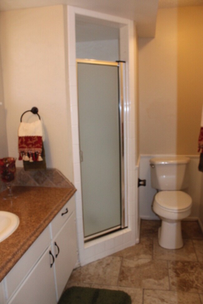 Building Photo - PRE-LEASING For August! 4 Bedroom/ 2 Bath Updated house close to TTU and LCU