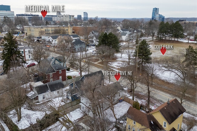 Building Photo - 716 Coit Ave NE