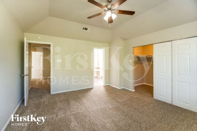 Building Photo - 1219 Catskill Dr
