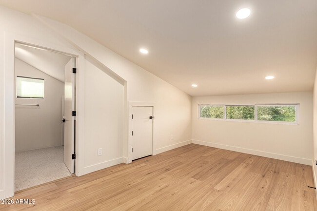 Building Photo - 125 N 11th Ave