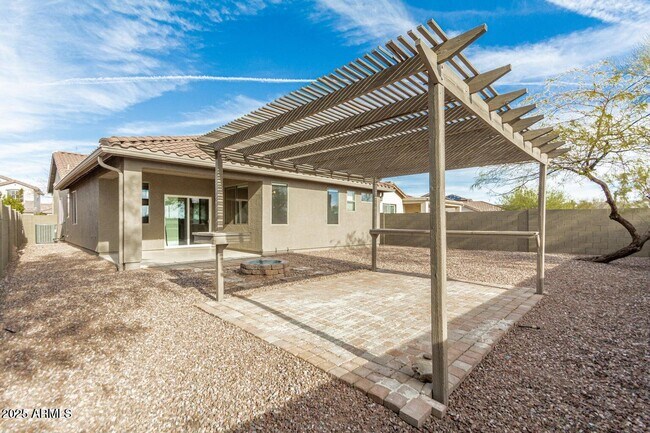 Building Photo - 39559 N Prairie Ln