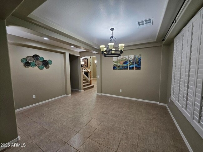 Building Photo - 3216 S Cottonwood Dr