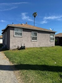 Building Photo - Must See