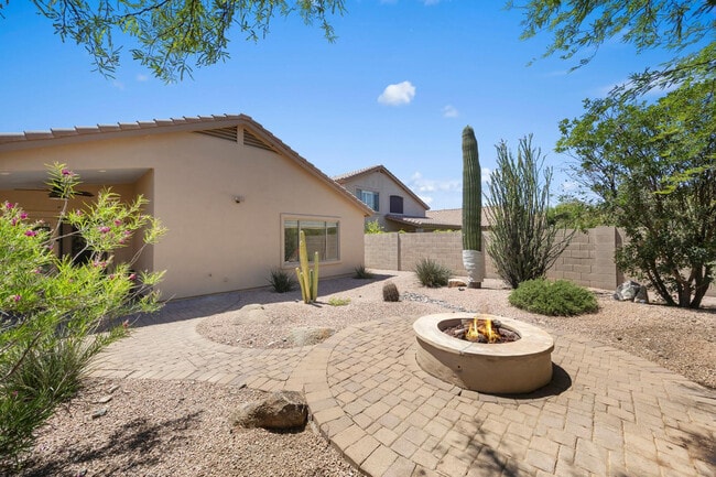 Building Photo - 10290 E Mallow Cir