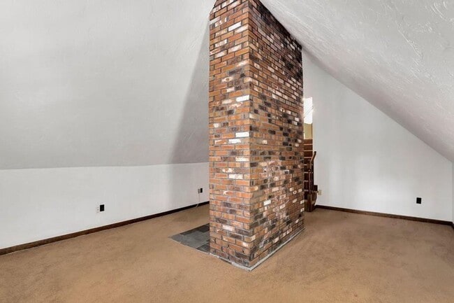 Building Photo - 25% off 1st months rent! Well maintained, ...