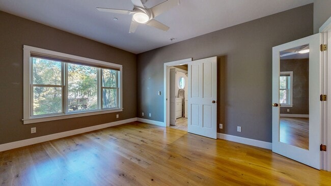 Building Photo - Serene 1 bedroom 1 bath Calistoga Home adj...