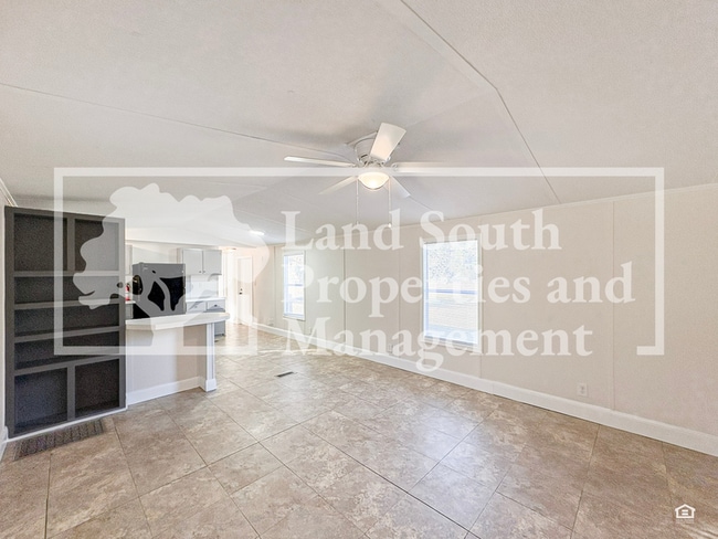 Building Photo - 1977 Meadow Oak Cir