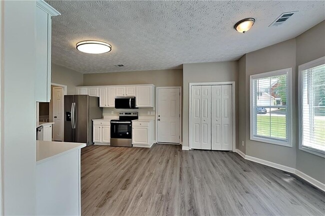 Building Photo - 263 Colony Center Dr
