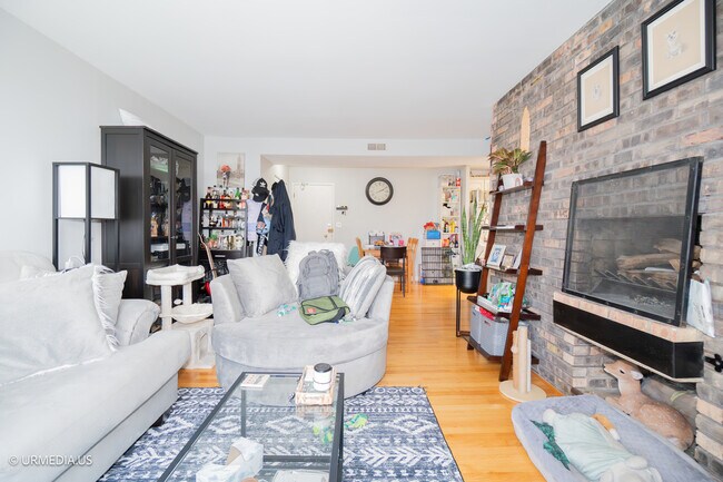 Building Photo - 2201 N Cleveland Ave