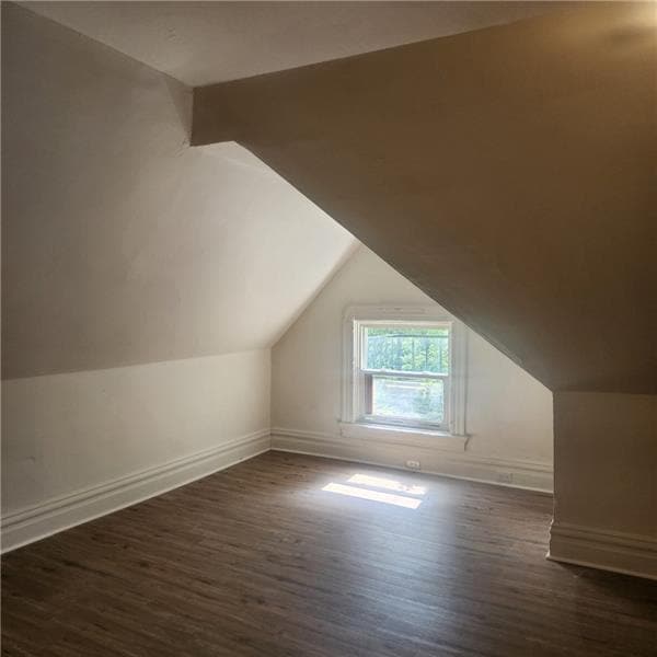 Building Photo - 602 Mulberry St