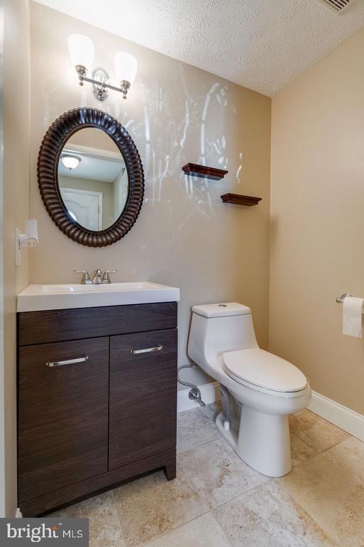 Building Photo - 8044 Steeple Chase Ct