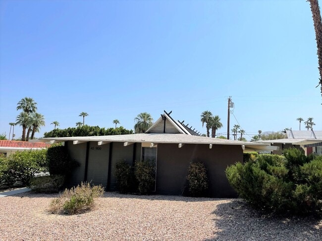 Building Photo - 45900 Ocotillo Dr