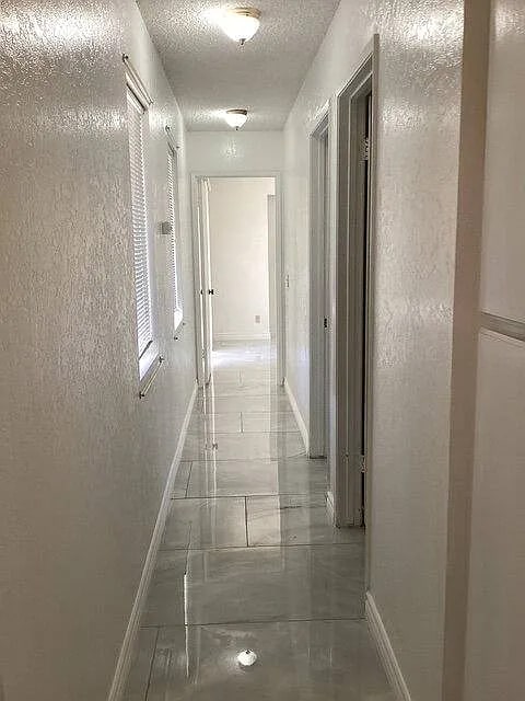 Building Photo - 540 Fairway Dr