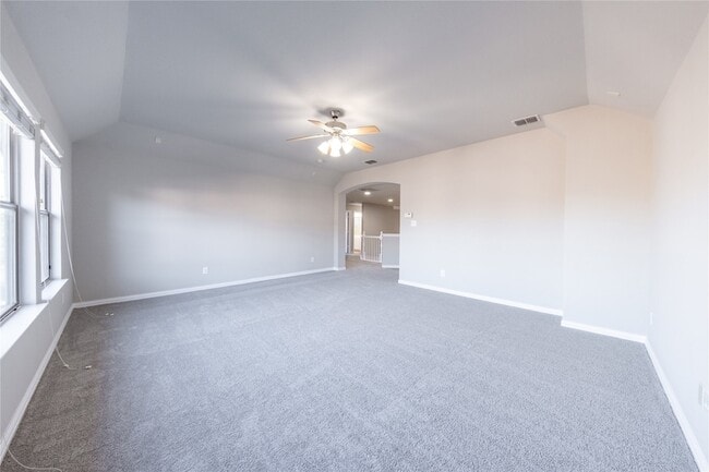 Building Photo - 1067 Valley Vista Dr