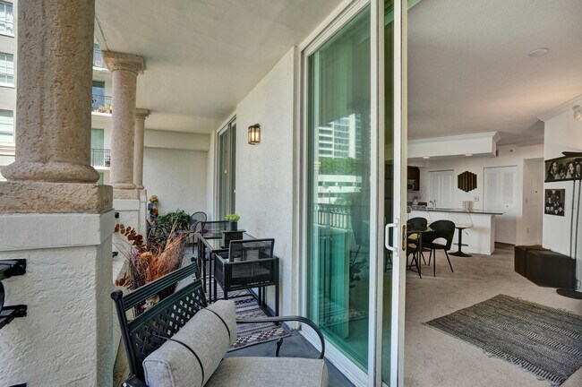 Building Photo - 600 S Dixie Hwy