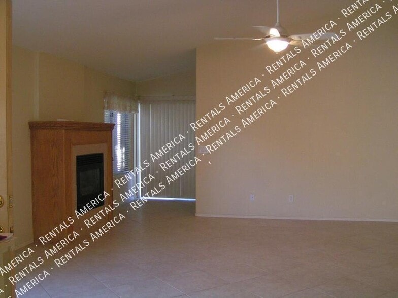 Building Photo - 13182 W Cypress St