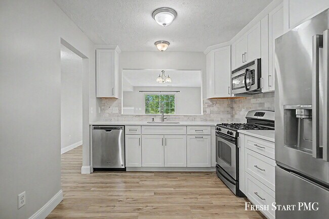 Building Photo - 4051 Rivertown Ln SW