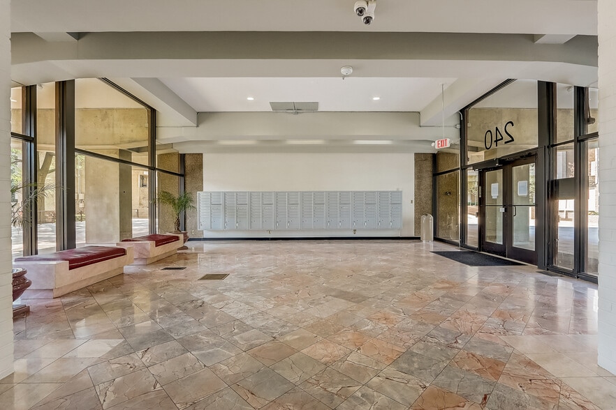 Entry Foyer - 240 M St SW
