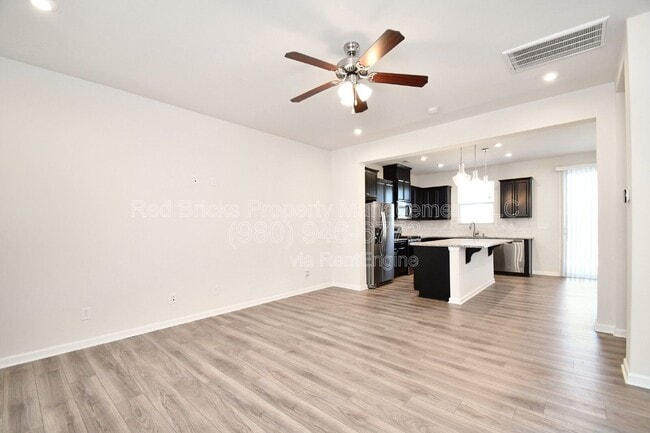 Building Photo - 1227 Southern Sugar Dr